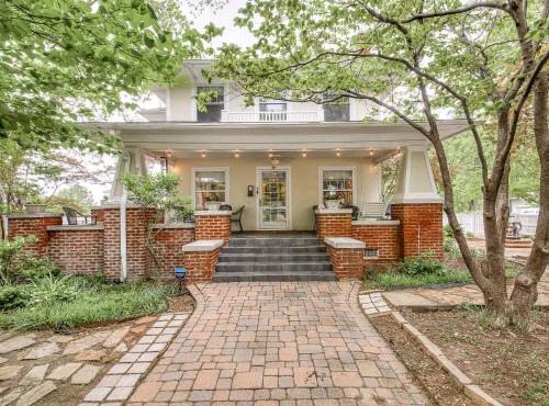 Stylish 3-Bedroom Home in Tulsa