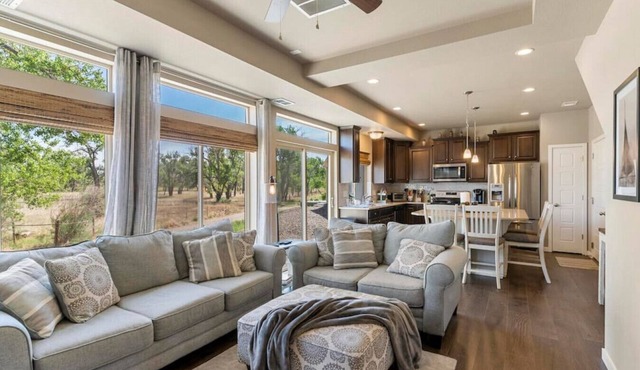 Stylish 3 Bedroom Home with Rooftop Deck