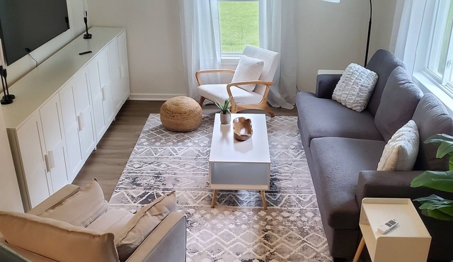 Stylish 3-bedroom House close to Saratoga Springs, Sacandaga Lake & Galway Lake!