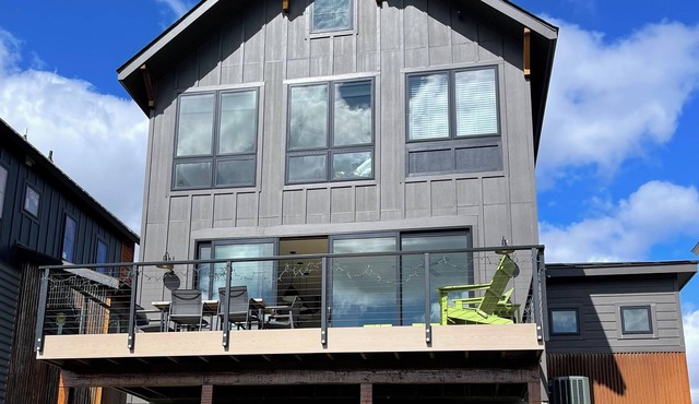Stylish 3-bedroom house with modern amenities in Davis, WV