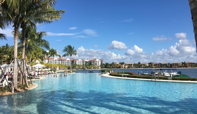 Stylish 3-Bedroom + Lanai Condo at Miromar Beach&Golf Club
