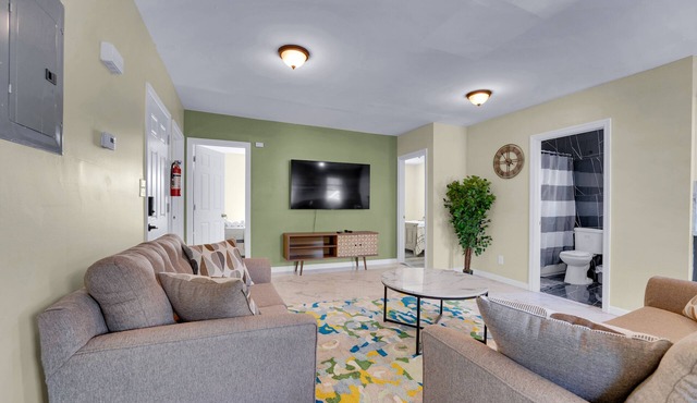 Stylish 3-bedroom 3rd fl Apt in Mount Vernon, NY