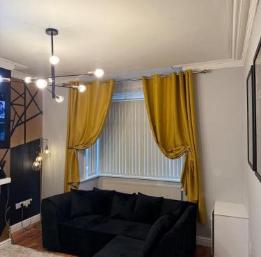 Stylish 3 BR home & Game room & Family Lounge