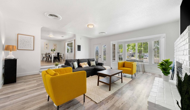 Stylish 3BD/2BA Oasis/Office/Yoga RM/Serene Yard