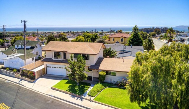 Stylish 3bdrm, 3 bath home in Grover Beach, close to everything