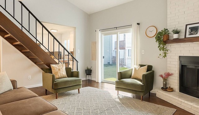 Stylish 3bdrm with Pool & Mountain Views
