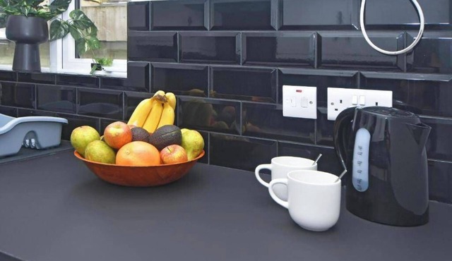 Stylish 3bedroom near Stoke-on-Trent hospital