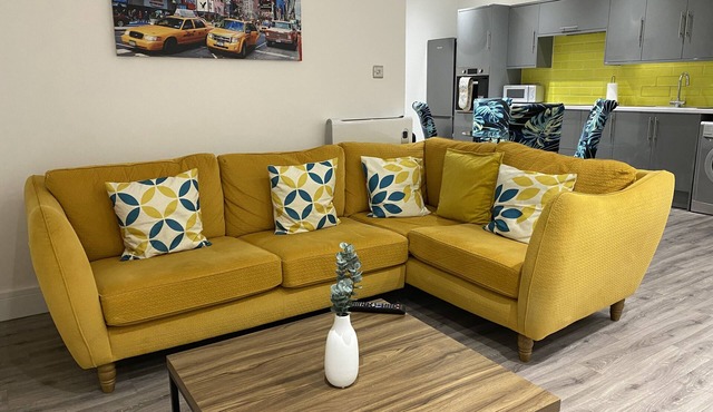 Stylish 3beds Nystyle Apt - Parking, Self Check-in