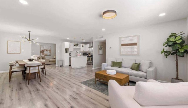 Stylish 3BR | 2 Living Areas | 10 Min to Airport
