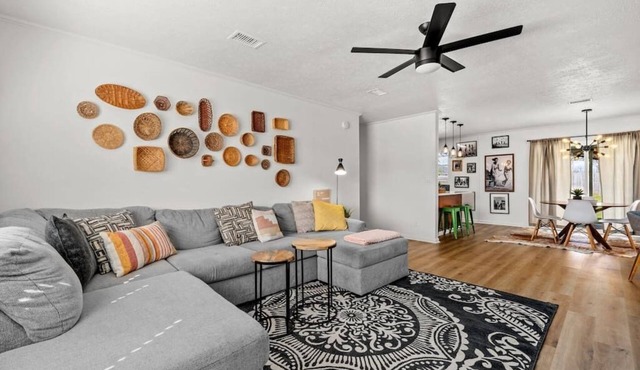 Stylish 3BR/2BA House Minutes from PCB - Book now!