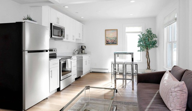 Stylish 3BR/2BA Retreat #3, Harbor Point – Walk to Train, Cafes & Restaurants, City + Shore