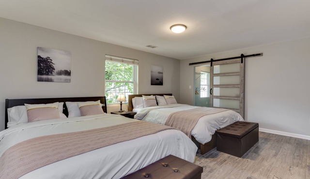 Stylish 3BR 3BA Colonial House by Cozysuites