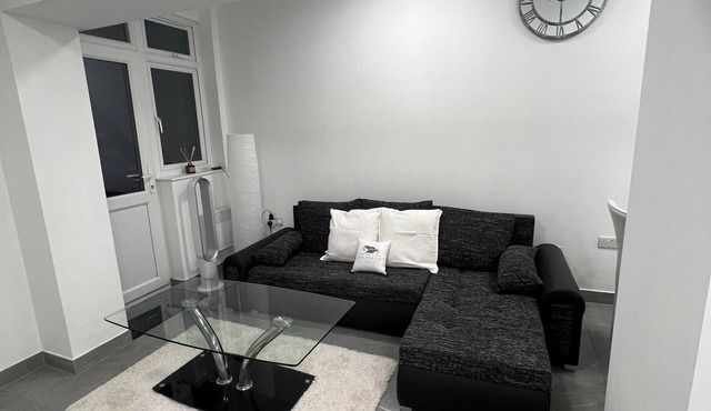 Stylish 3BR Appartment - West Hampstead - Sleeps up to 8 - NearTube -