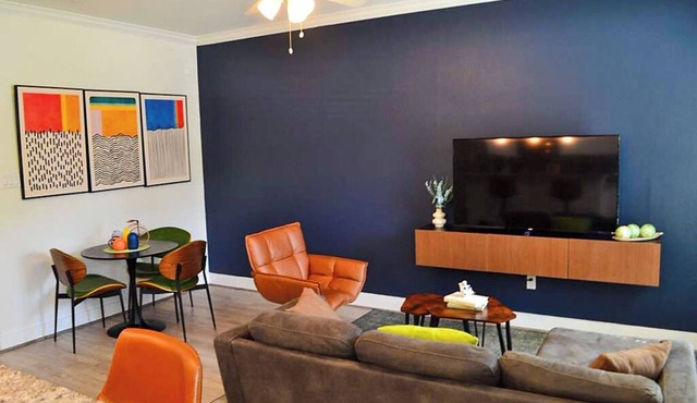 Stylish 3BR Designer Duplex Minutes to NRG, Med Center & Downtown