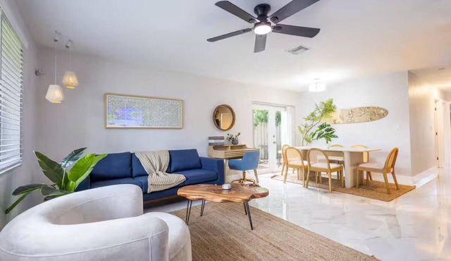 Stylish 3BR Haven — Minutes to Beach & Downtown FTL