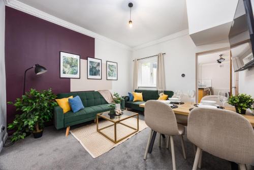 Stylish 3BR Home near Hospital and Auckland Castle