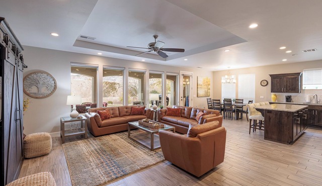 Stylish 3BR Home Near Clubhouse