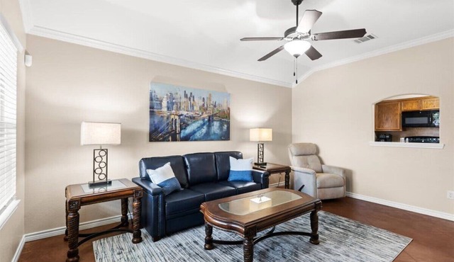 Stylish 3BR Retreat in Highly-Rated Locale