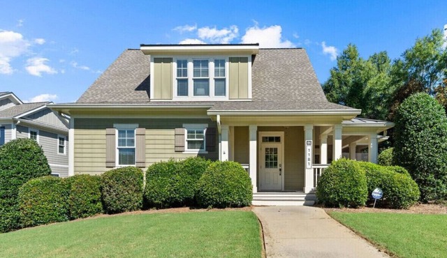 Stylish 3BR Retreat in Reynolds Landing - Greensboro GA