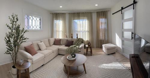 Stylish 3BR Revere Home Sleeps 8 Near Boston, Revere Beach and Airport