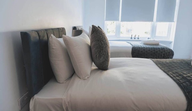 Stylish 3BR Stay by Hampden No 161 | Free Parking