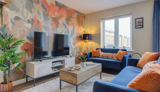 Stylish 3BR Stay in Bourne with Parking