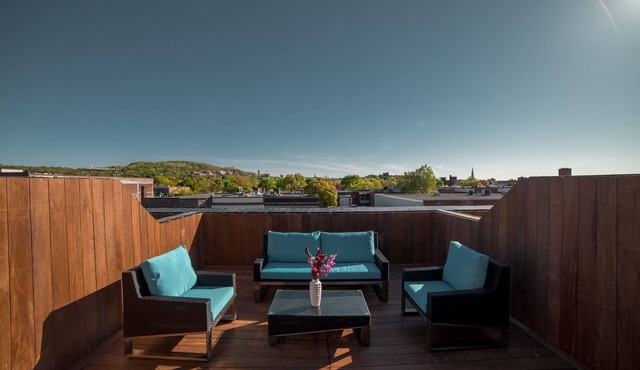 Stylish 4-Bedroom Condo with Private Hot Tub
