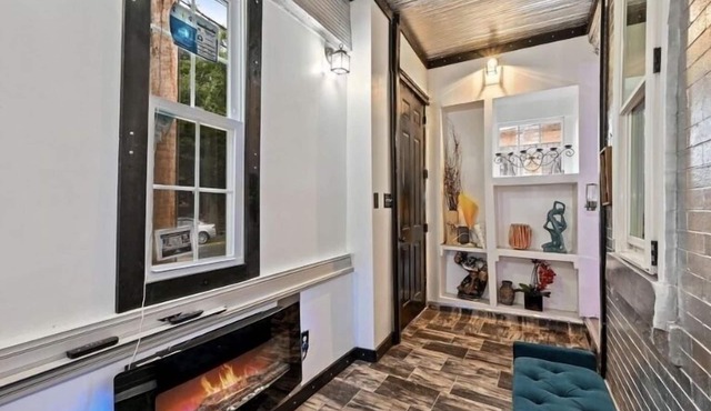 Stylish 4 bedroom home near Philadelphia