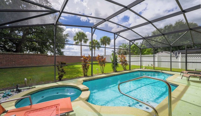 Stylish 4BR Retreat w/Private Pool
