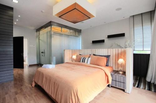 Stylish 4BR Retreat with Gazebo & Garden Oasis