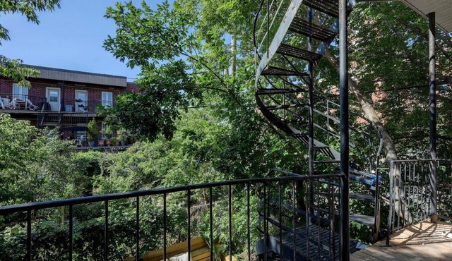 Stylish 4BR Unit Near Plateau & DT MTL