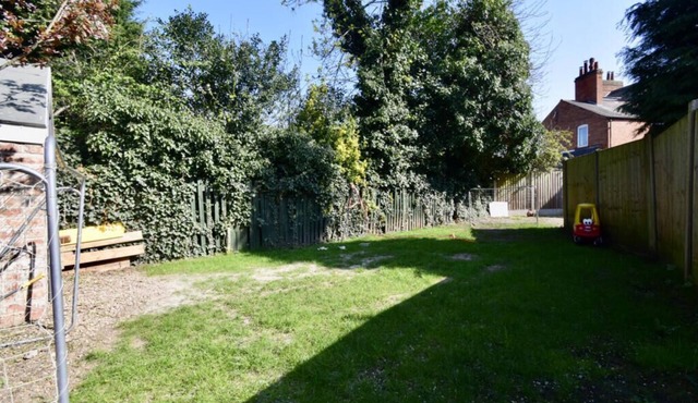 Stylish 5Bed 3Bath House