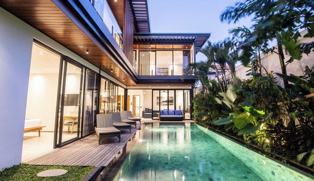 Stylish 5BR Beach Villa, 200m in Boho Canggu