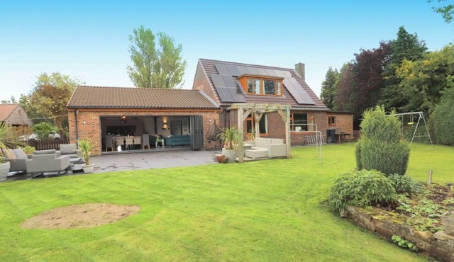 Stylish 6 Bed - Huge Garden, 10 min to Durham City