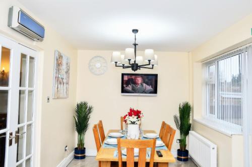 Stylish 6 bedroom home close to Manchester City Centre