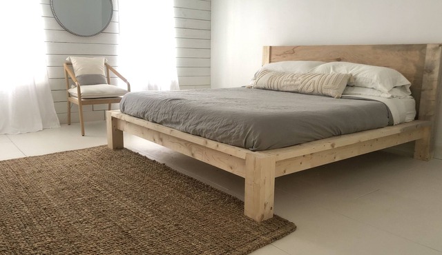 Stylish Acacia Bayfront Apartment sleeps up to 8