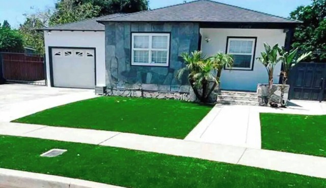 Stylish and Charming House with Private Backyard, Deck & Patio
