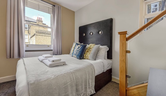Stylish and chic 2BR flat in Kensington