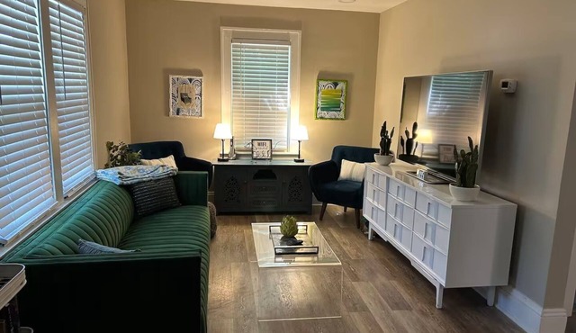 Stylish and comfortable! House close to downtown Akron.