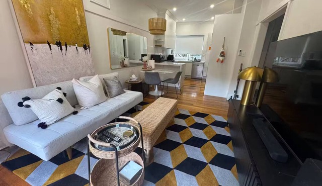 Stylish and Conveniently Located-close to shops, restaurants, parks and more