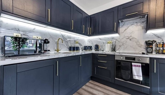 Stylish and Family Friendly 3 Bedroom Apartment