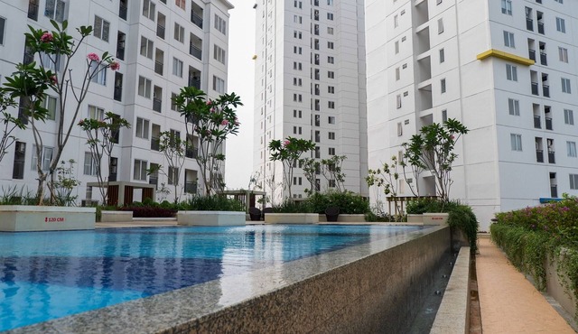 Stylish and Modern 2BR Bassura City Apartment