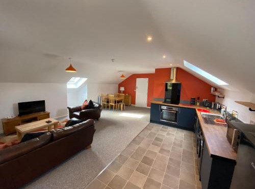 stylish and modern Spacious 2 bedroom apartment