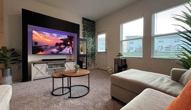 Stylish and Open concept Retreat in Clayton, NC