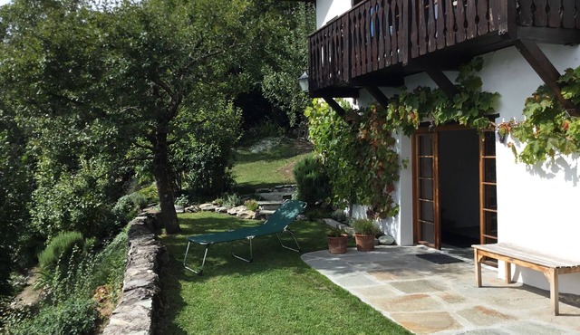 Stylish and quietly located vacation house with a spectacular view