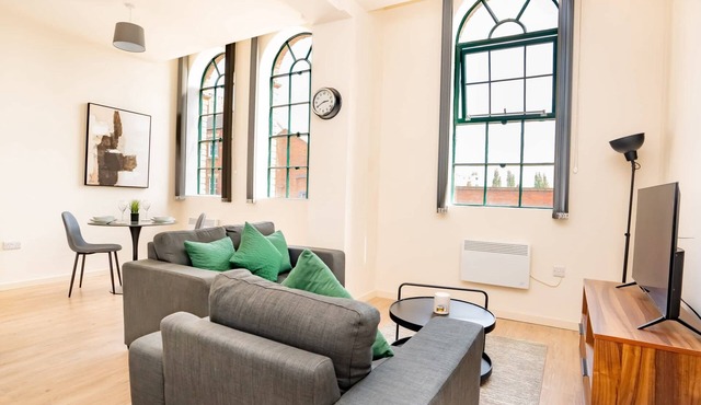 Stylish Apartment in the Heart of Newark