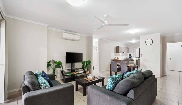 Stylish Apartment near Esplanade & City Centre