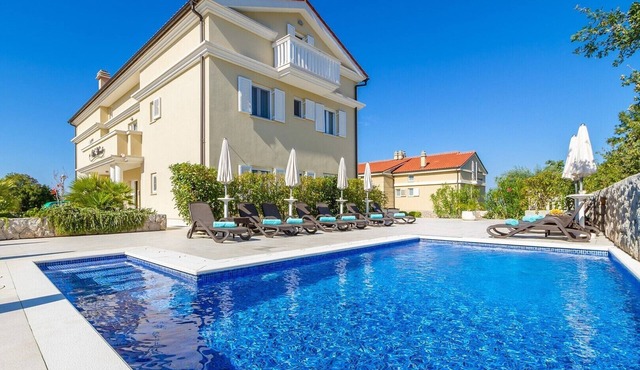 Stylish apartment Mande 2 in villa by the sea on Krk