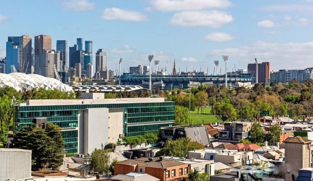 Stylish Apartment Walk to Rod Laver or the MCG