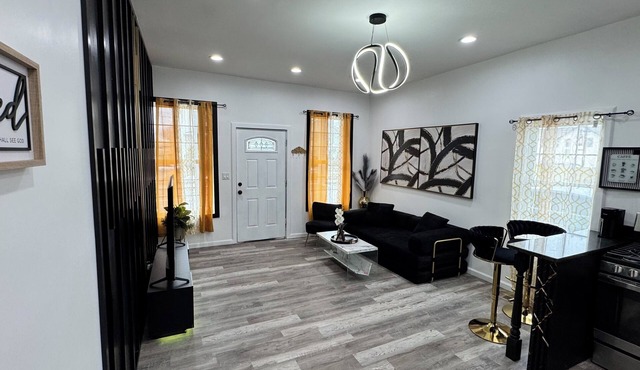 Stylish apartment within walking distance to everything